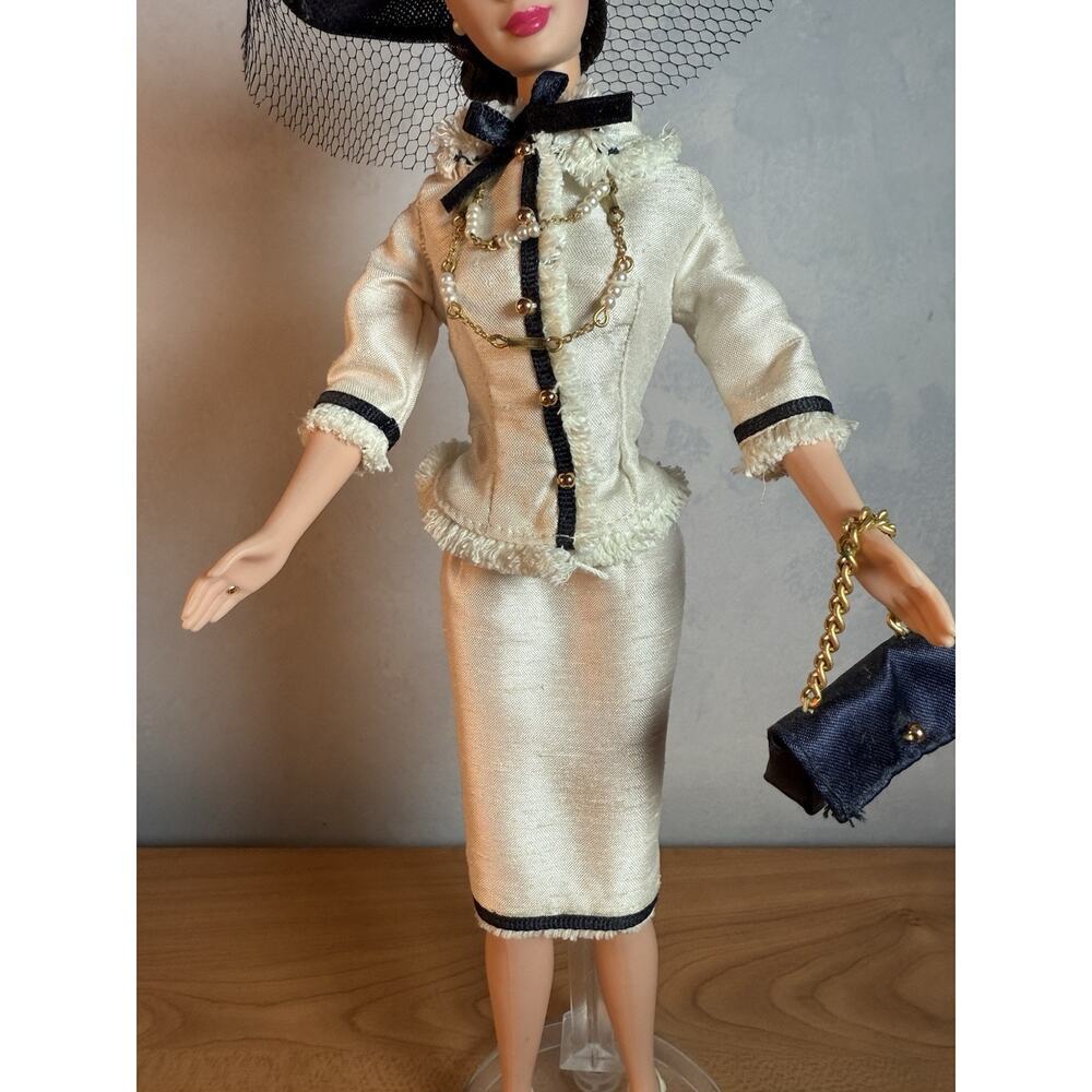 1998 SPRING IN TOKYO BARBIE CITY SEASONS - 19430 - OOB With Stand - Picture 5 of 13